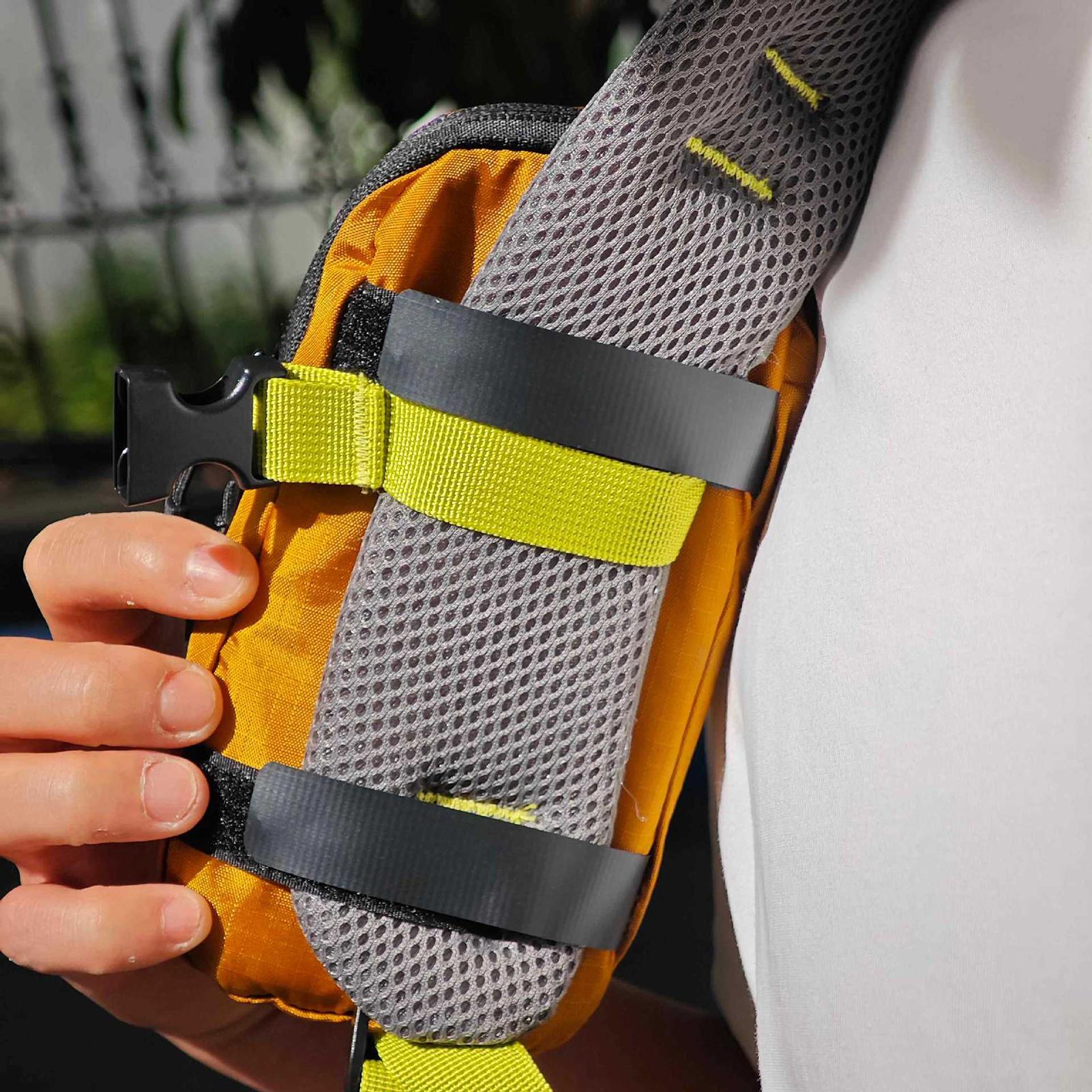 ที่ยึดโทรศัพท์สำหรับเดินป่า น้ - Hiking Backpack Waterproof บทวิจารณ์และราคา